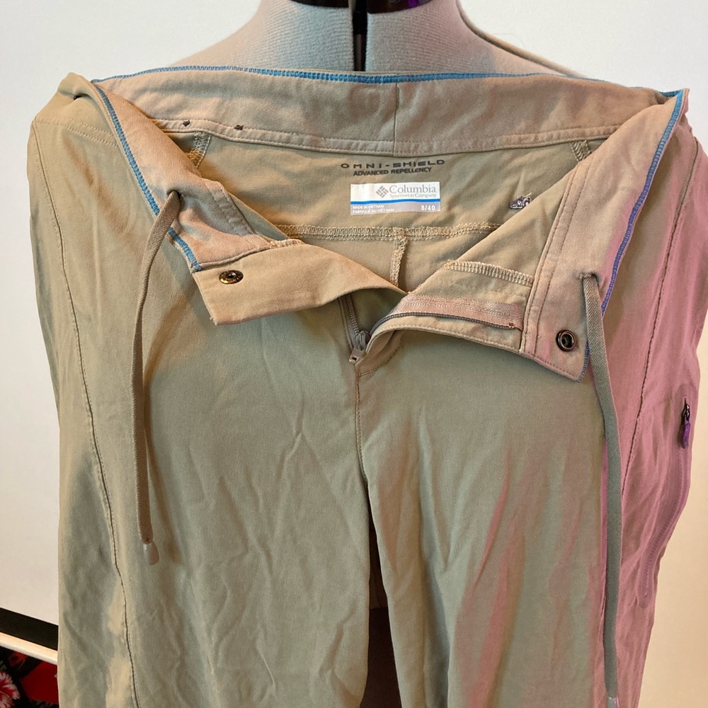 Women’s Columbia hiking capri pants